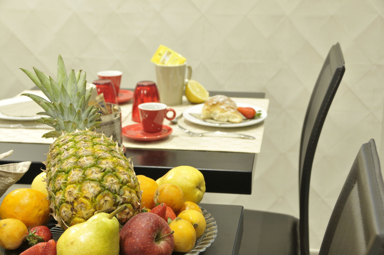 Food & Drinks 4, Gemini Suite, Rome