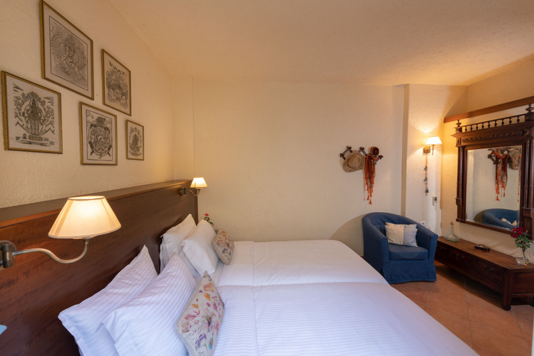 Bedroom 3, Porto Sisi Hotel Apartments, Crete