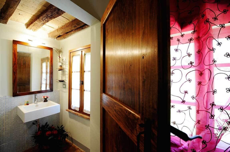 Bathroom 3, Cornio delle Fronde, Pesaro E Urbino