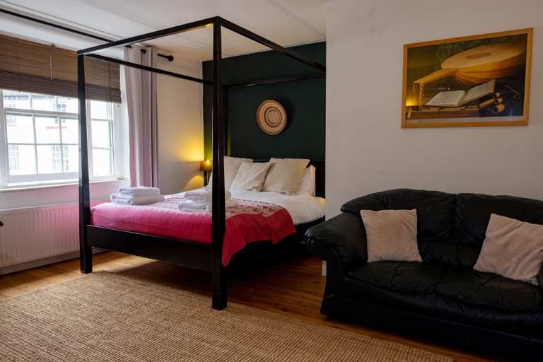Bedroom 2, The Red Lion, Devon