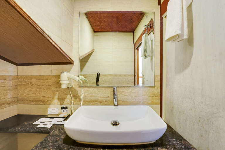 Bathroom 4, Summit Hermon Hotel & Spa, Darjiling