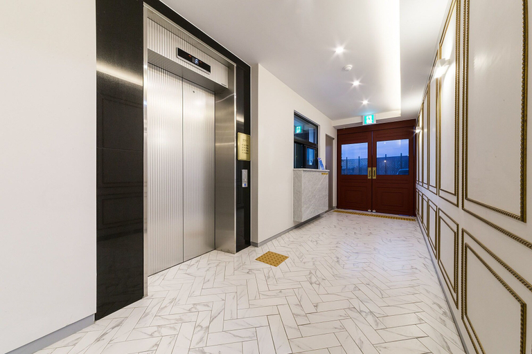 Others 5, Hotel Leeds, Pyeongtaek