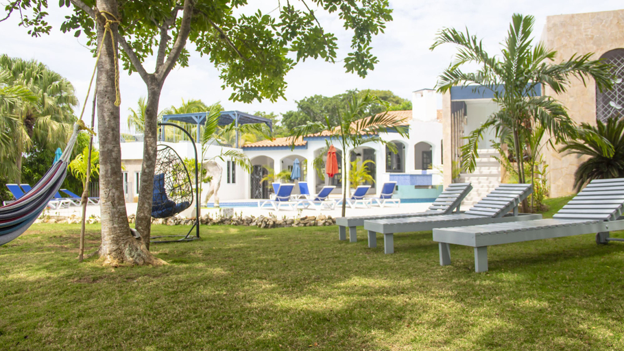 Exterior & Views 2, High Life Villa