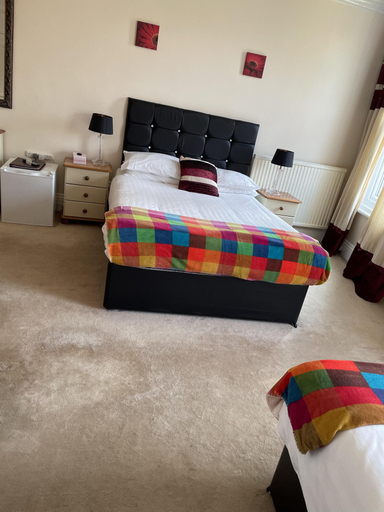 Bedroom 2, Diamonds Lodge Ltd, York