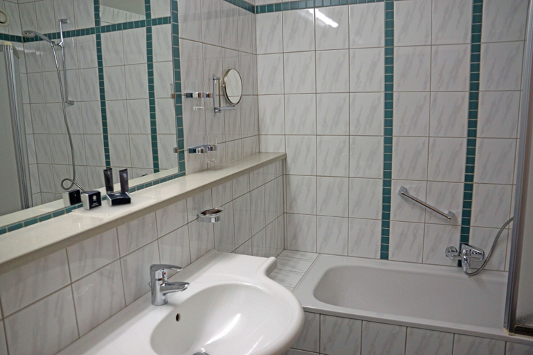 Bathroom 5, Landgasthof Bogner, Innsbruck Land