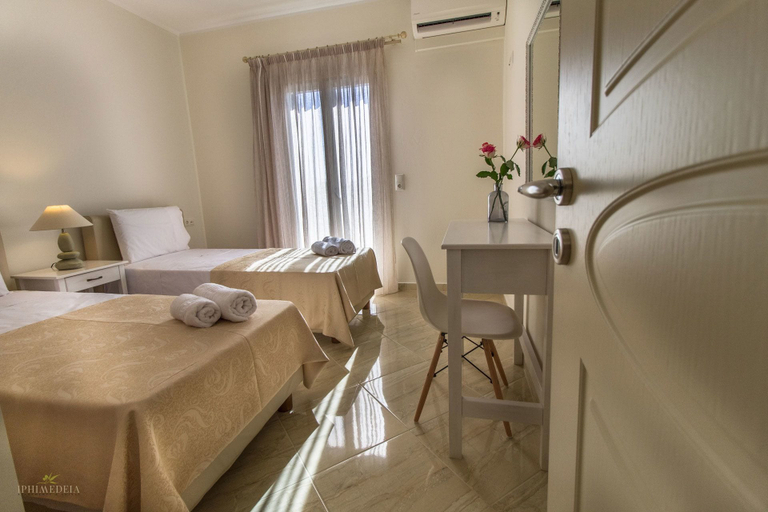 Bedroom 2, Iphimedeia Apartments & Suites, South Aegean