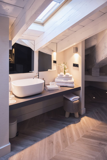 Bathroom 4, Palacio Salvetti Suites, Alicante