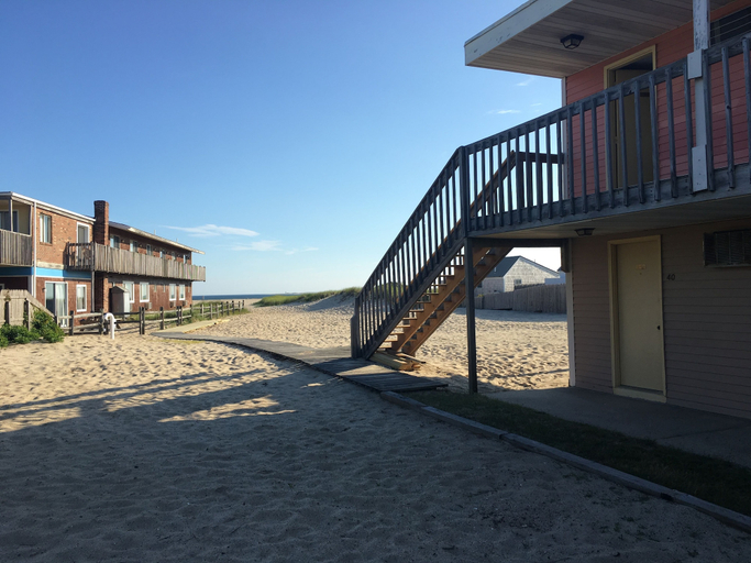 Exterior & Views 2, Beachfront White Sands, Barnstable