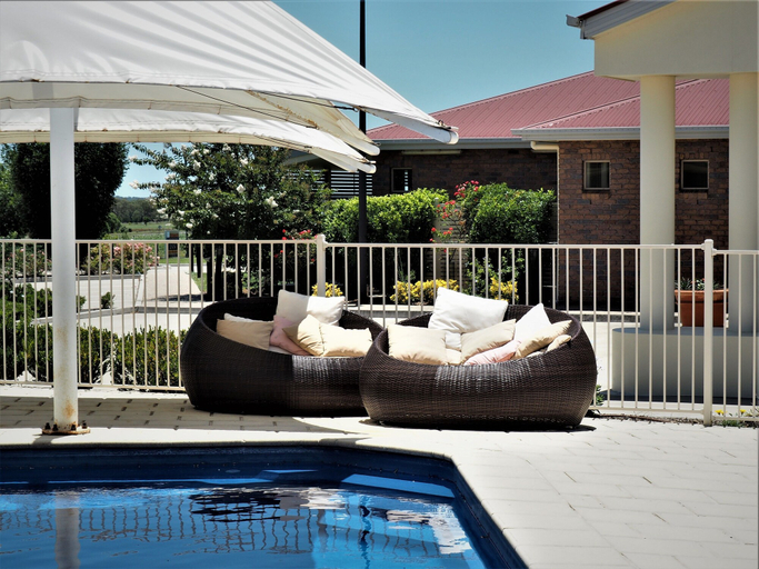Sport & Beauty 2, Pittsworth Motor Inn, Pittsworth