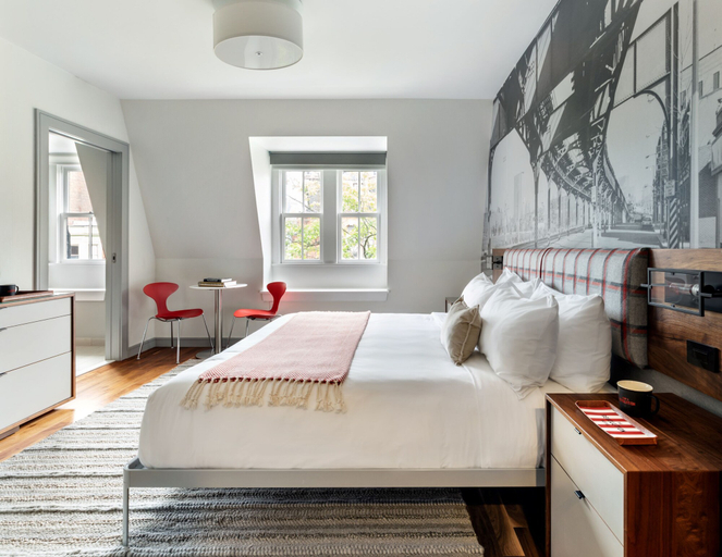 Bedroom 3, The Revolution Hotel, Boston