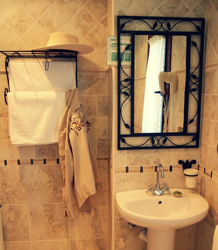 Bathroom 3, Posada El Nozal, Cantabria