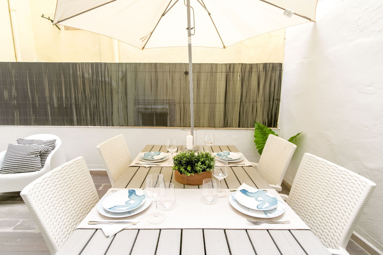 Others 4, Chiad1 · Duque 53 Amazing Terrace · Netflix · AC, Lisbon