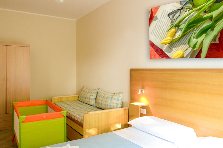 Bedroom 3, Residence Dei Fiori, Savona