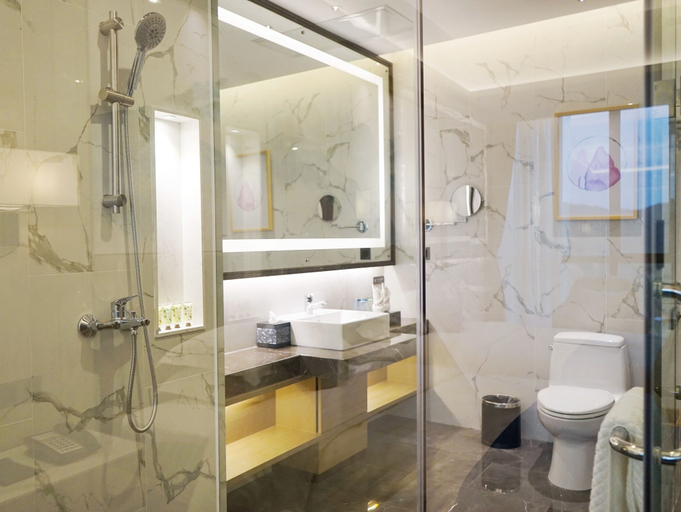 Bathroom 3, Ramada by Wyndham Huizhou Longmen, Huizhou