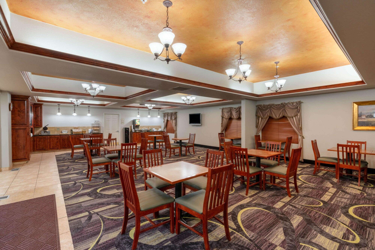 Food & Drinks 5, La Quinta Inn & Suites by Wyndham Rifle, Garfield
