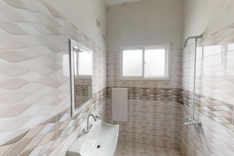 Bathroom 4, Hotel Tulip Inn, Lahore