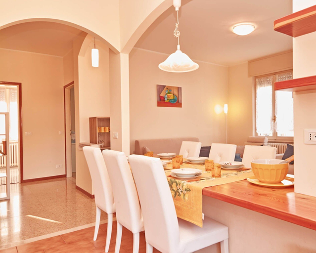 In-room dining 4, Appartamento San Giuseppe, Brescia