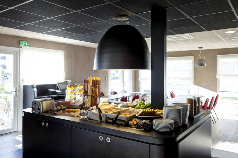 Food & Drinks 5, Campanile Geneve - Ferney-Voltaire, Ain
