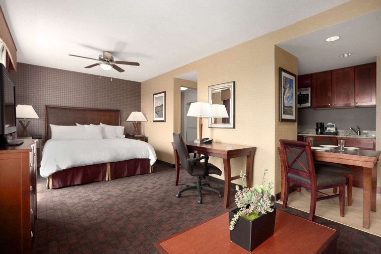 Bedroom 3, Homewood Suites by Hilton Atlantic City/Egg Harbor Township, Atlantic