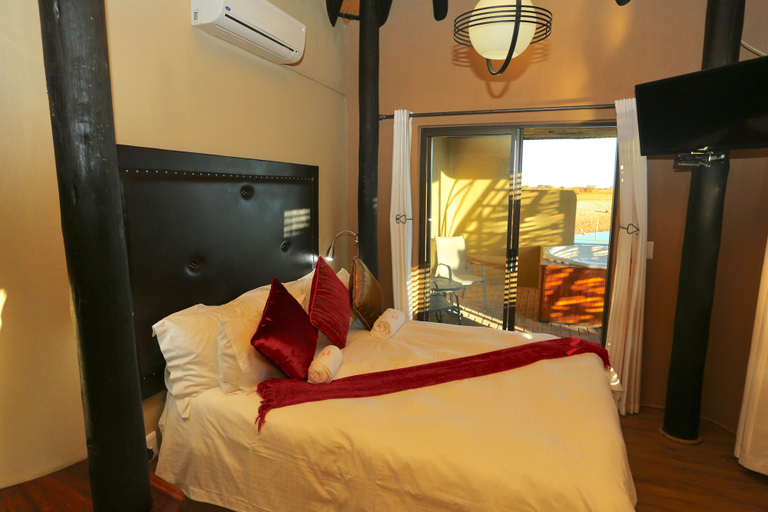 Bedroom 3, Lapa Lange Game Lodge, Mariental Rural