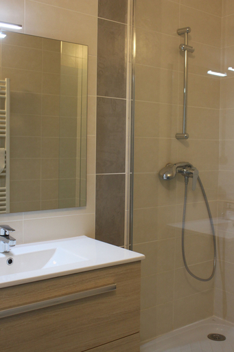 Bathroom 5, Les Voiles d'Azur, Var