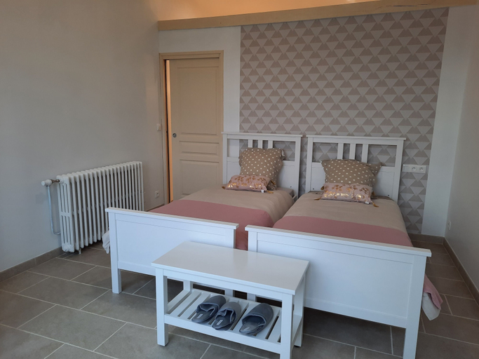 Bedroom 2, Villa du Cerf Thibault, Indre