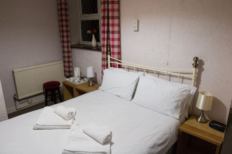Bedroom 2, The Lantern Pike Inn, Derbyshire