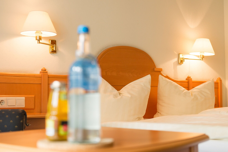 Bedroom 4, Peters Das Genusshotel in der Wingst, Cuxhaven