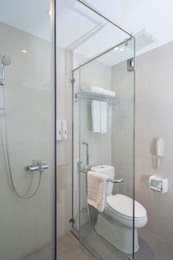 Bathroom 5, Empress Hotel HoChiMinh City, District 1