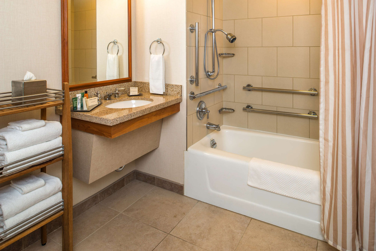 Bathroom 5, Hilton Seattle Airport & Conference Center, SeaTac