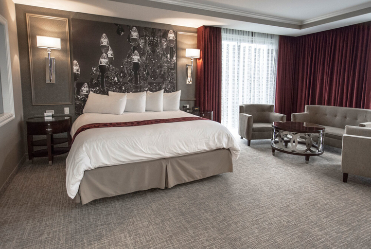 Bedroom 2, The Delavan Hotel & Spa, Erie