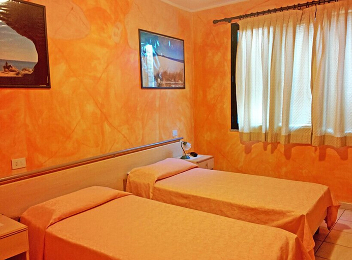 Bedroom 2, Rosa Hotel, Cagliari