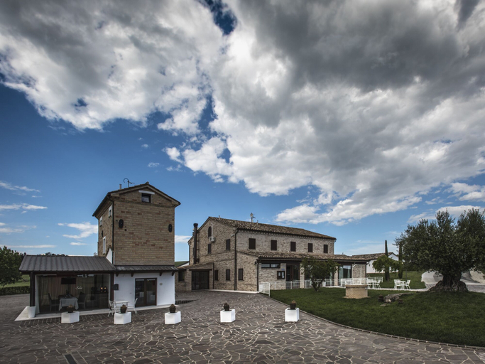 Exterior & Views 2, Osteria dei Segreti, Macerata
