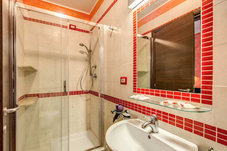 Bathroom 3, Buonarroti Suite, Rome