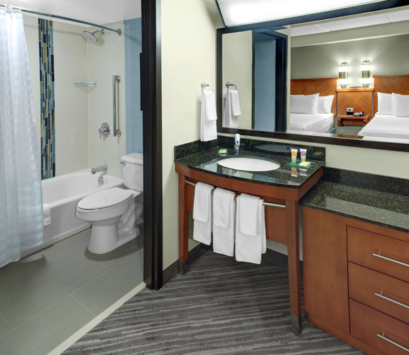 Bathroom 4, Hyatt Place Chicago/Itasca, Dupage