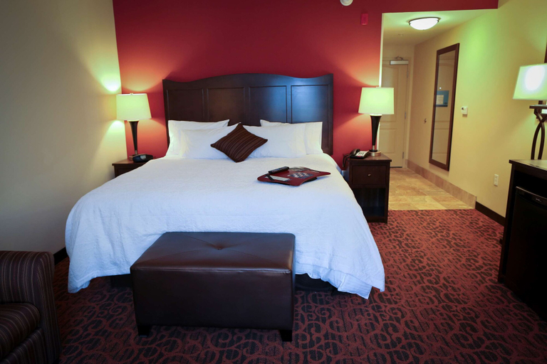 Bedroom 3, Hampton Inn Union City, Alameda