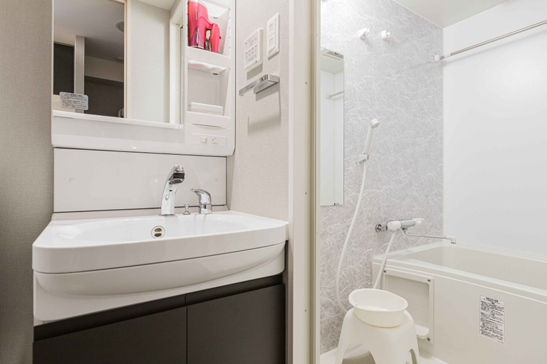 Bathroom, Ostay Shin-Osaka Hotel Apartment, Osaka