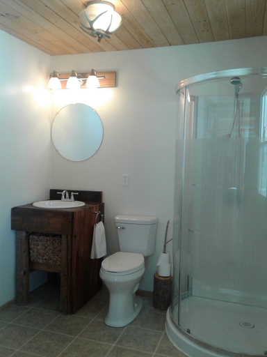 Bathroom 3, Eagle Bear Lodge, Cariboo
