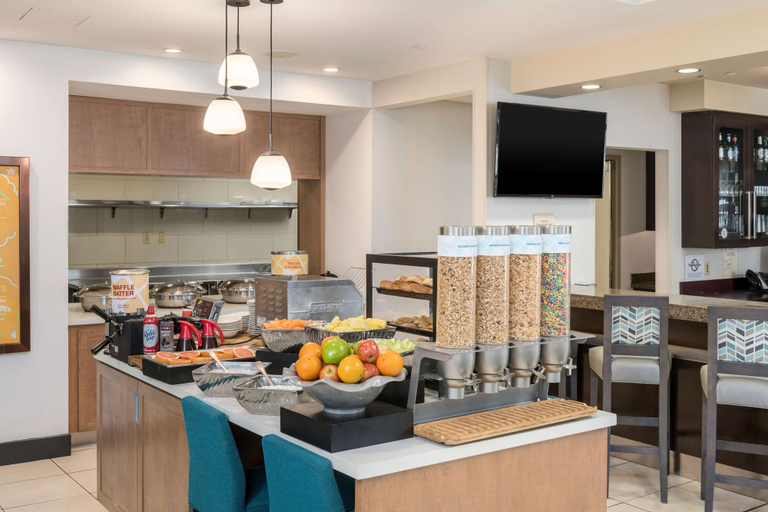 Food & Drinks 5, Hilton Garden Inn Silver Spring White Oak, Montgomery