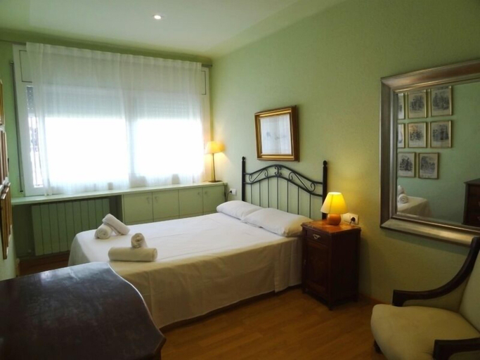 Bedroom 2, Little Frog Apart, Barcelona