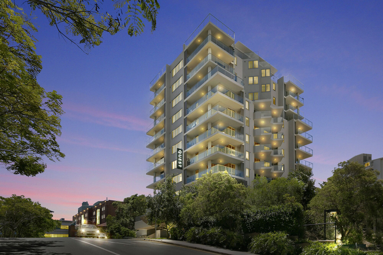 Exterior & Views 29