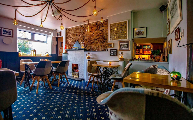 Food & Drinks 4, Ship in Dock Inn, Devon