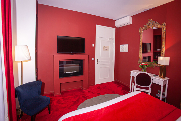 Bedroom 4, Hôtel Churchill, Gironde