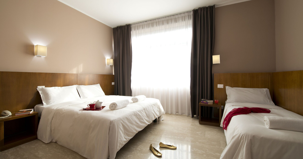Bedroom 3, Oasi Village Hotel, Milano