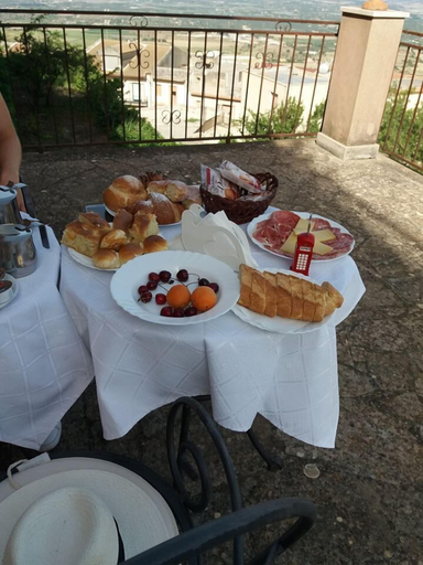 Food & Drinks 5, Albergo villa nobile, Ragusa