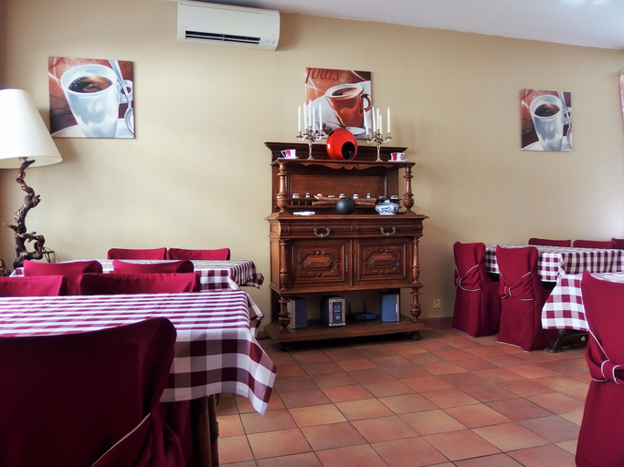 Others 5, Au St Roch Hotel et Jardin, Vaucluse