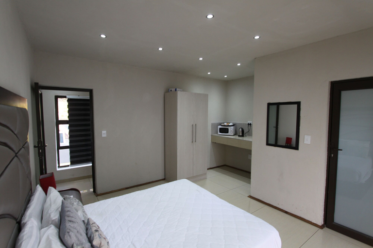 Bedroom 2, Naldorado Executive Villa, Ehlanzeni
