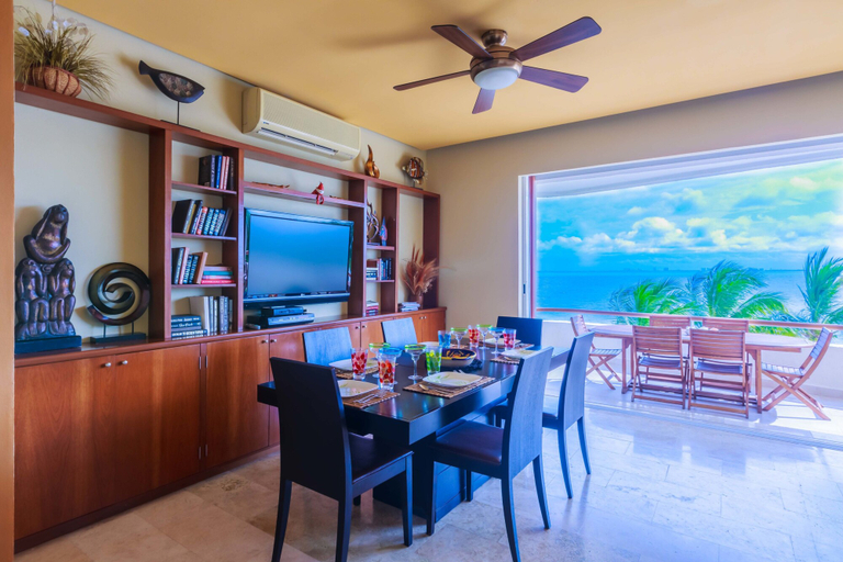 Food & Drinks, Puerta Al Mar - Suite 105, Isla Mujeres