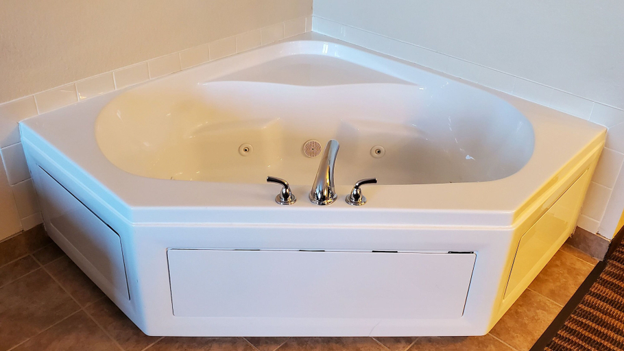 Bathroom 3, Cobblestone Inn & Suites - Maryville, Nodaway