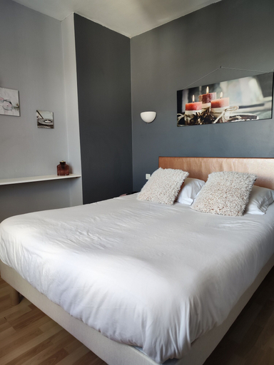 Bedroom 4, Bar Hôtel Restaurant le Sporting, Haute-Garonne